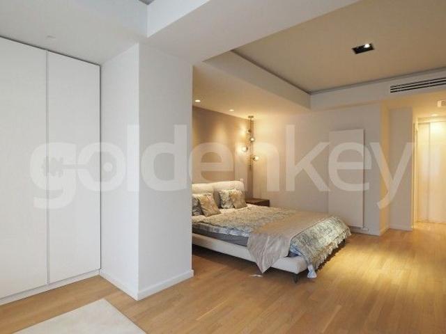 Apartament ultra finisat cu 4 5 camere, vedere libera, 2 garaje | ID:279798
