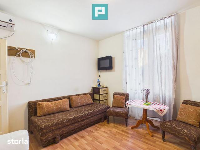 Apartament ultracentral cu 2 camere de închiriat