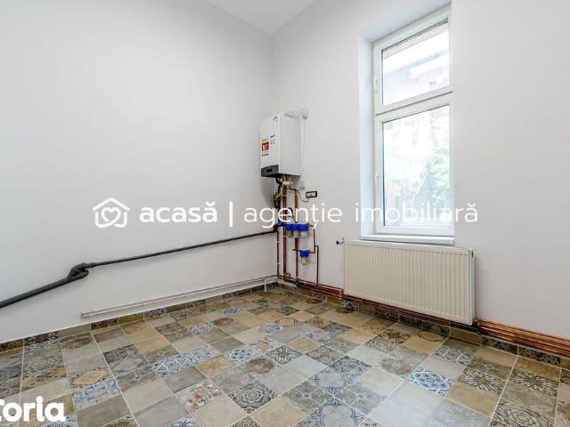 Apartament ULTRACENTRAL cu 3 camere, la cheie, renovat recent