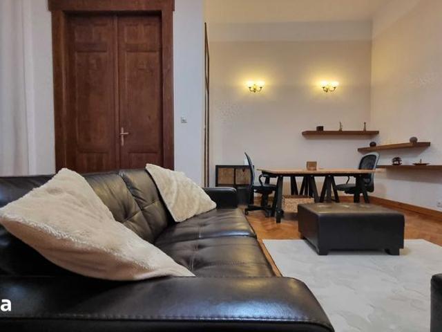 Apartament Ultracentral Superb in Palatul Neuhausz