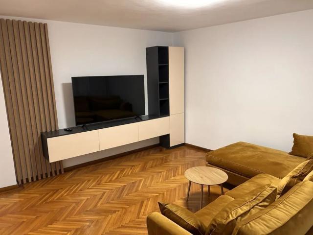 Apartament Unirii, Palatul parlamentului, Metrou la 2 min, Proprietar