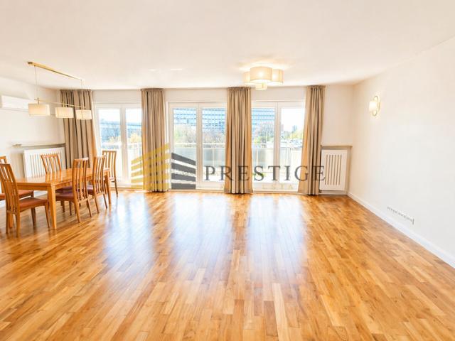 Apartament w budynku z basenem i fitness