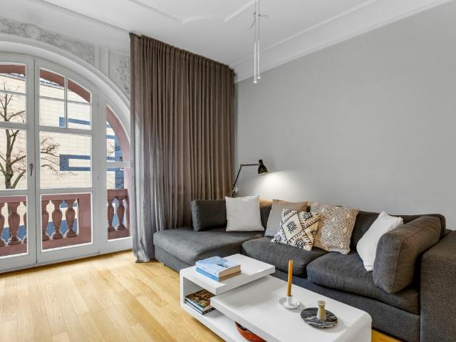 Apartament w zabytkowej kamienicy na Flory