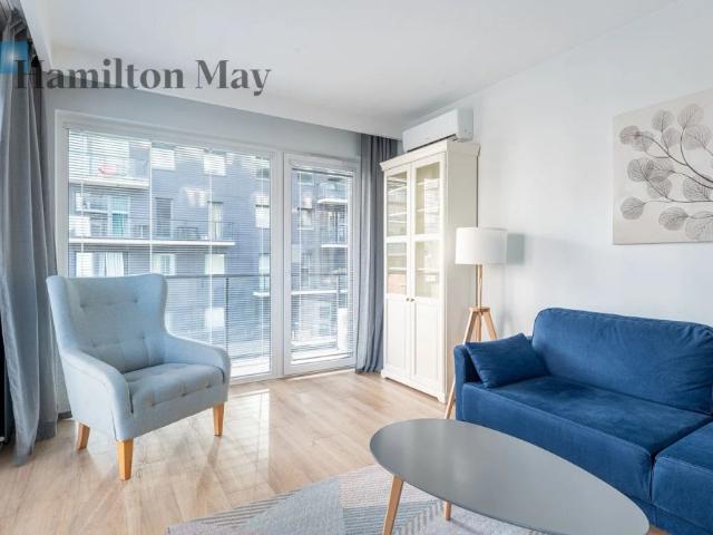 Apartament z balkonem i klimatyzacją na Kępie Mieszczańskiej