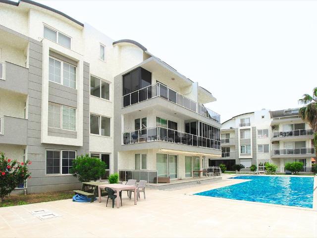 Apartament z basenem i blisko pól golfowych w Belek