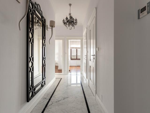Apartament z pięknym widokiem w sercu Warszawy