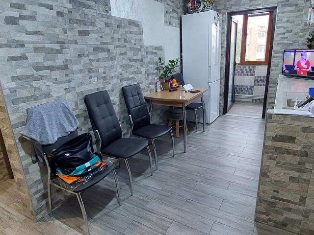 Apartament Zona Broșteni!