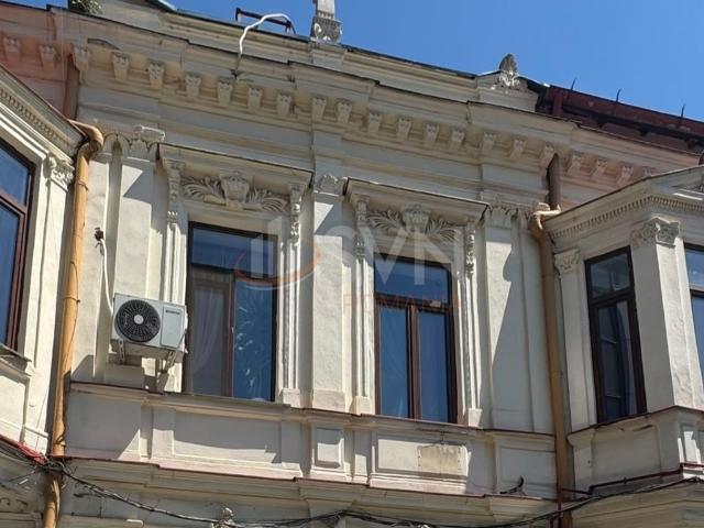 Apartament, 15 camere, 300 mp, Bucuresti / Sector 3 / P ta Unirii