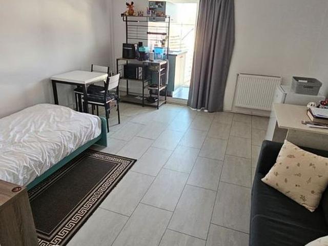 Apartament 1 cam, 22 Decembrie 1989, zona 7 Nov, utilitati incluse