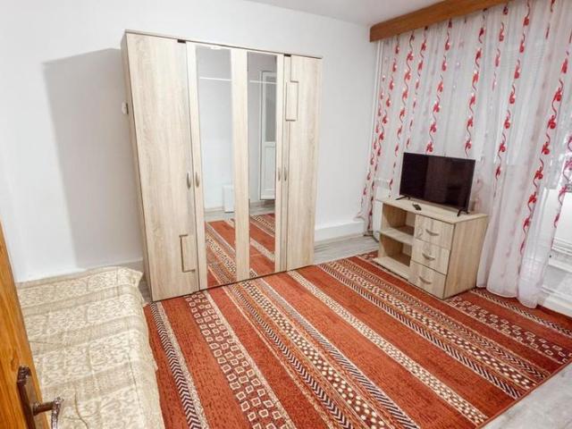 Apartament 1 cameră de închiriat cu centrală în Port langa Facultatea de Medicin