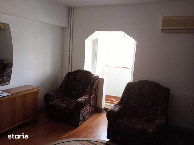 Apartament 1 camera McDonald's