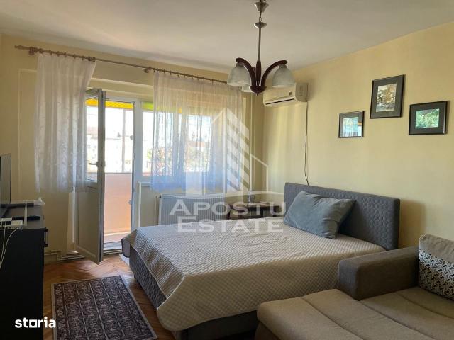 Apartament, 1 camera, centrala proprie, zona Complex Studentesc