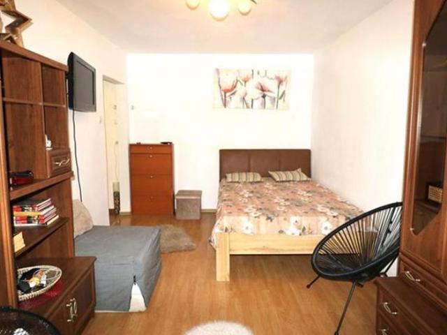 Apartament 1 camera, centrala proprie, zona Dacia