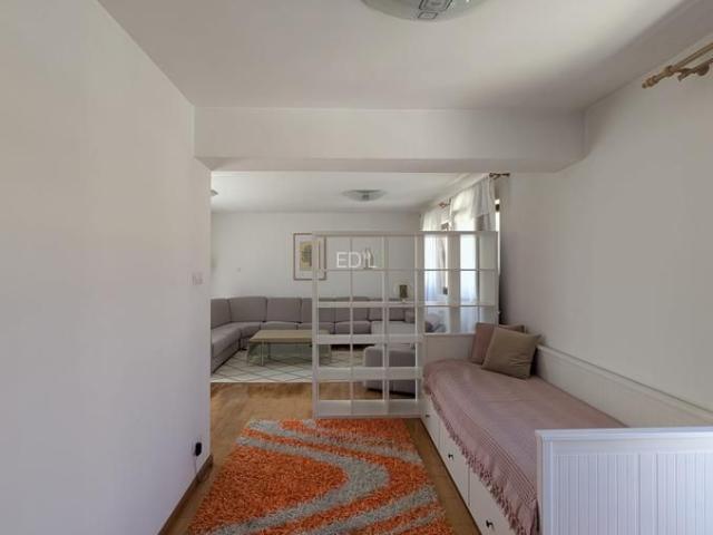 Apartament 1 camera, garaj, zona Eroilor