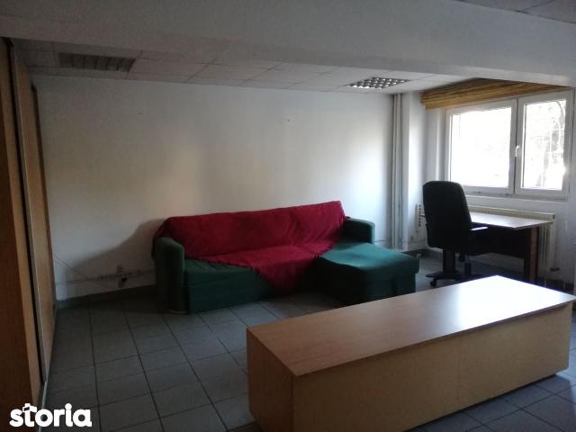 Apartament 1 camera la 12 minute Metrou Academia Militara, Marriott
