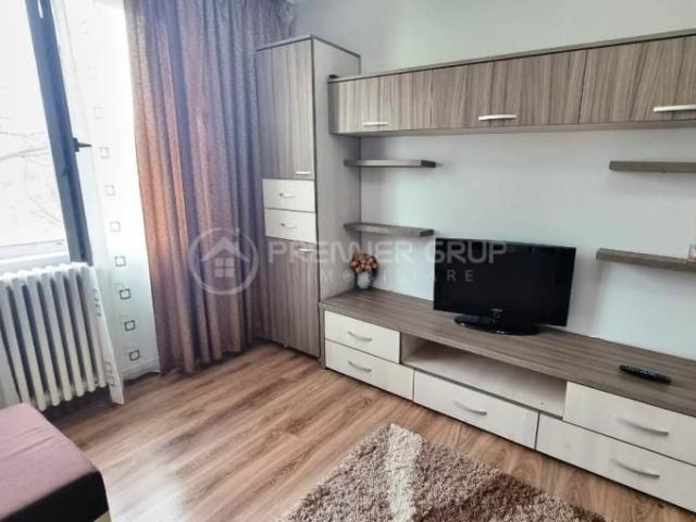 Apartament 1 camera, Podu Ros, 38mp
