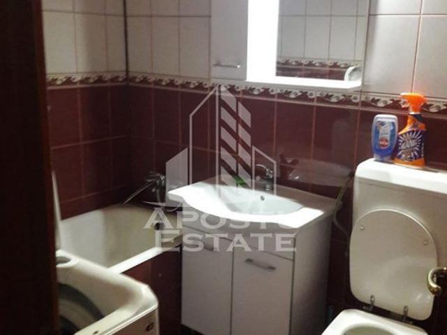 Apartament 1 camera, semidecomandat, Centrala proprie