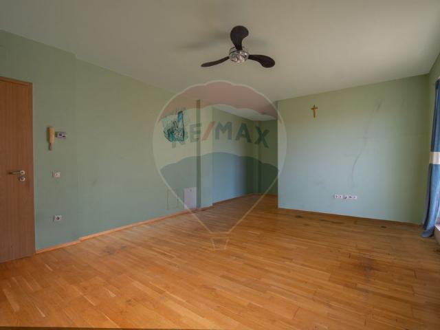 Apartament 1 camera vanzare in bloc de apartamente Timisoara, Aradului vezi locația pe hartă