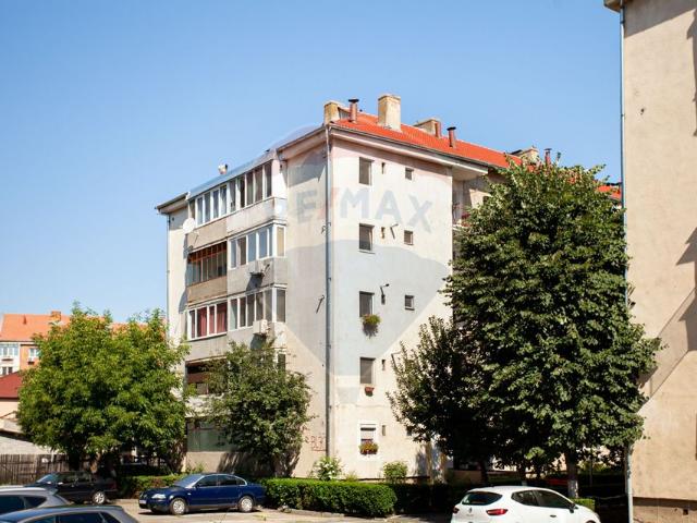 Apartament 1 camera vanzare in bloc de apartamente Arad, Alfa vezi locația pe hartă