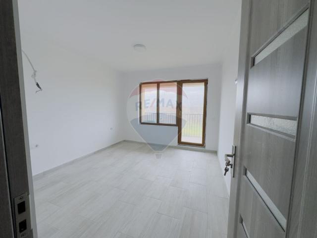 Apartament 1 camera vanzare in bloc de apartamente Bihor, Oradea, Oncea vezi locația pe hartă