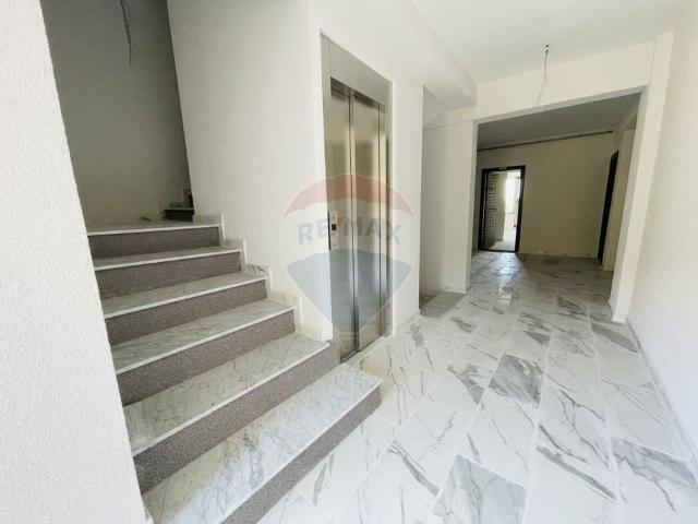 Apartament 1 camera vanzare in bloc de apartamente Bihor, Oradea, Oncea vezi locația pe hartă