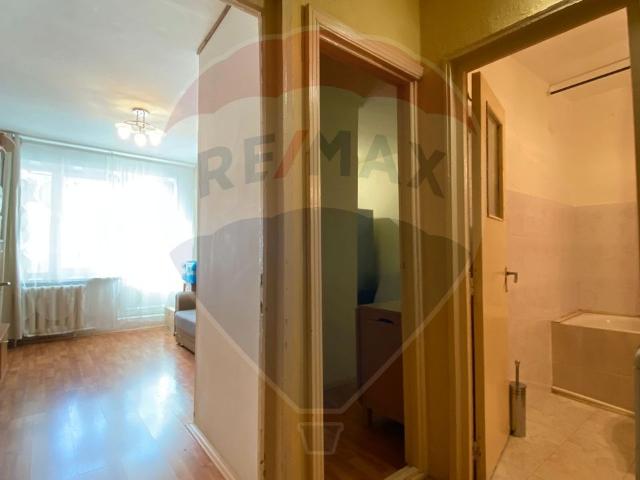 Apartament 1 camera vanzare in bloc de garsoniere Piatra Neamt, Darmanesti vezi locația pe hartă