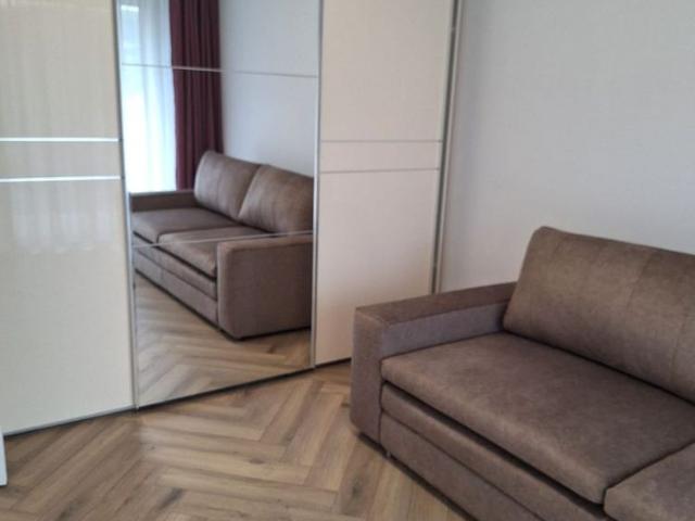 Apartament 1 camera 59 mp nou,mobilat la etaj 1, bloc nou in Unirii