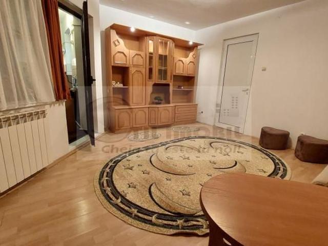 APARTAMENT 2 CAM PACURARI IN SPATE LA PETROM 360 EURO