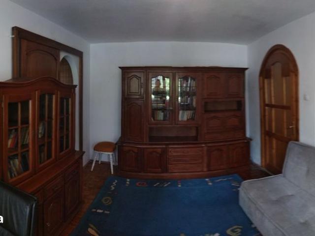 apartament 2 cam perioada untold