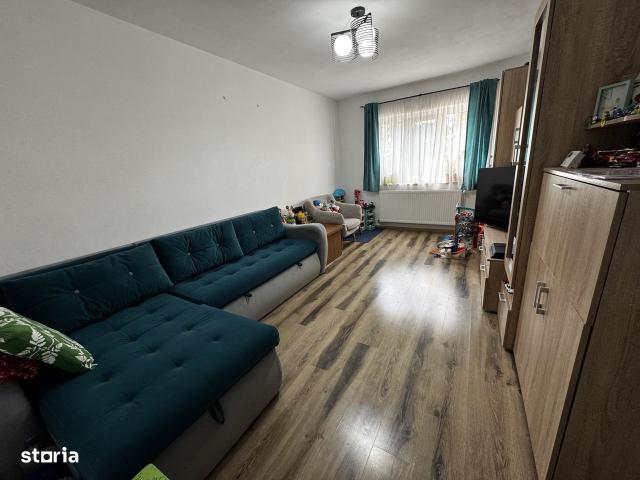 Apartament 2 camere Mioveni, Et1, 2 balcoane, 51 mp, mobilat utilat