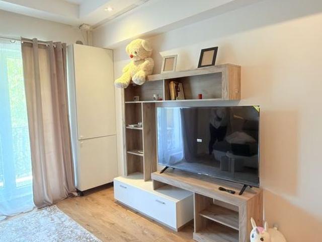Apartament 2 camere, mobilat/utilat, vedere la piscina,în Cosmopolis !