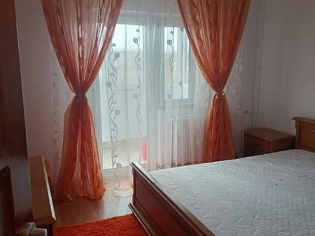 Apartament 2 camere mobilat decomandat