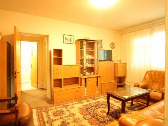 Apartament 2 camere, mobilat, etaj 1/4, Aleea Compozitorilor, aproape de metrou