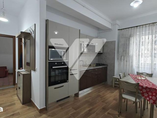 Apartament 2 camere mobilat, etaj 1, parcare zona Lidl Doamna Stanca