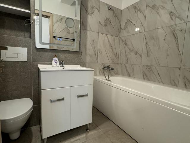 Apartament 2 camere mobilat si utilat Str. Biruintei | Parcare