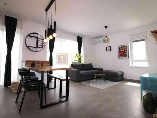 Apartament 2 camere, mobilat Ti utilat complet a DumbrAviTa
