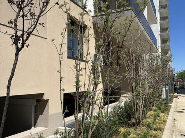 Apartament 2 camere, nemobilat si neutilat, in zona metrou N Teclu