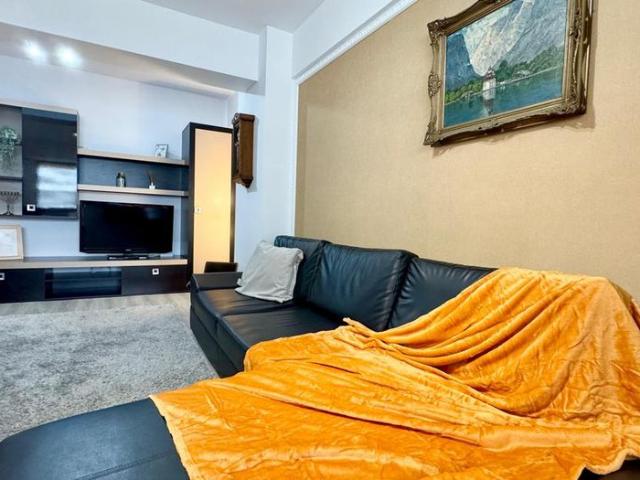 Apartament 2 camere amenajat complet, parcare proprie, bloc nou, zona Copou