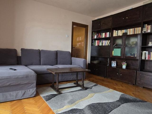 Apartament 2 camere Aradului | Centrala noua | Boxa 12 mp