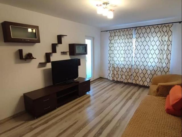 Apartament 2 camere, balcon, zona Alfa, Arad