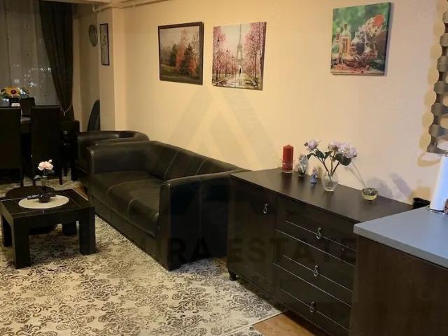 Apartament 2 camere balcon Doamna Stanca Dedeman