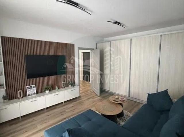 Apartament 2 camere cu balcon zona Calea Surii Mici