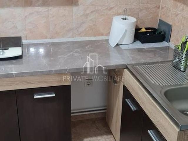 Apartament 2 Camere cu curte de Inchiriat, Zona Cetate/Cornisa