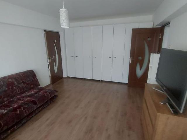 Apartament 2 camere cu centrala etaj 1 Ostroveni