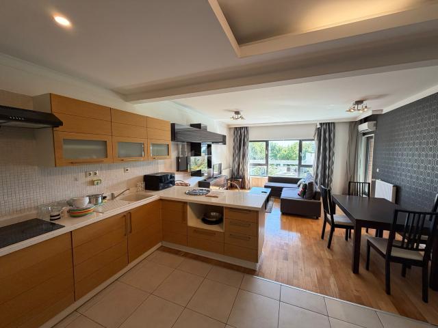 Apartament, 2 camere cu loc parcare subteran inclus, Bucuresti / Sector 2 / Lacul Tei
