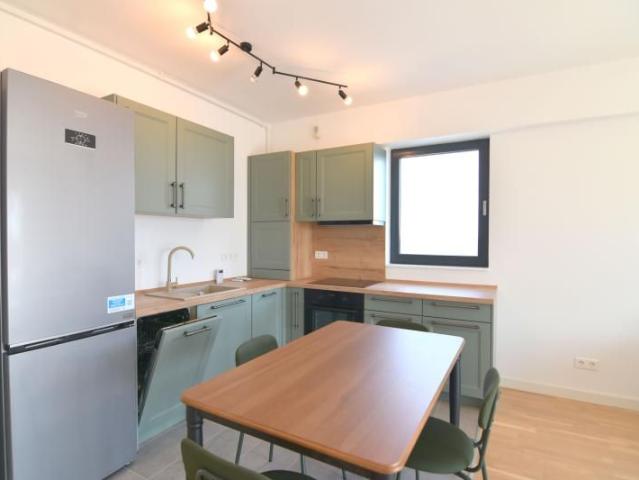 Apartament 2 camere cu parcare Complexul Studentesc
