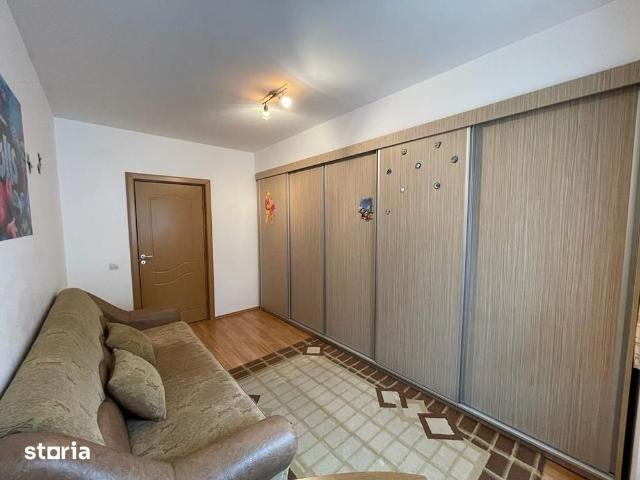 Apartament 2 camere cu parcare privata, balcon și lift