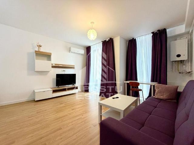 Apartament 2 camere, curte proprie, loc de parcare, Toron.