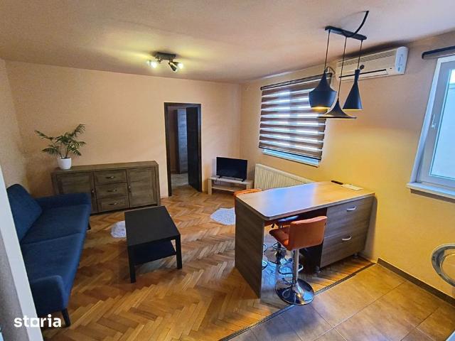 Apartament 2 camere, central, AC, Aleea Savinesti