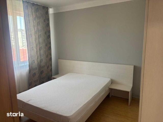 apartament 2 camere, central P ta Mihai Viteazu